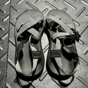 Like New Womens Chaco Cloud Size 6